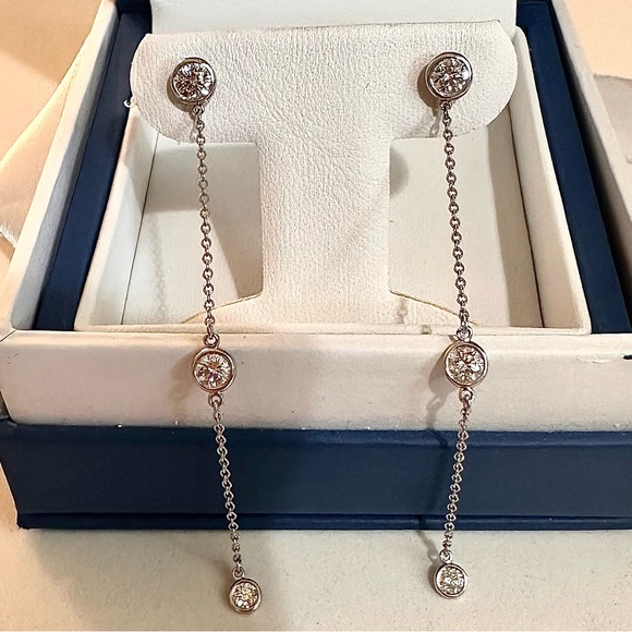 Tiffany & Co .30tcw in Platinum (PT950) Diamond by the Yard Like NEW! - Picture 4 of 16